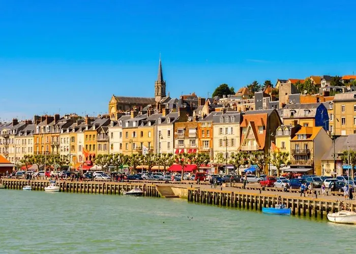 La Dolce Trouvillaise - Maison 5 Personnes - Plein Centre - Au Calme - Belle Terrasse 別荘 *