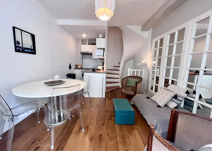 別荘 La Dolce Trouvillaise - Maison 5 Personnes - Plein Centre - Au Calme - Belle Terrasse